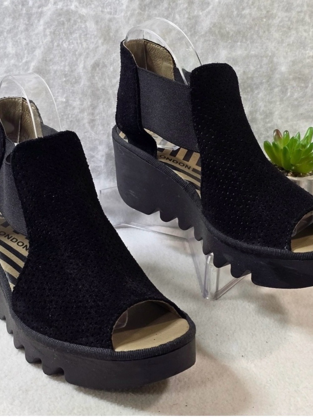 Fly London Black Suede Leather Open Toe Wedge Sandals Size 39/8. Like New!